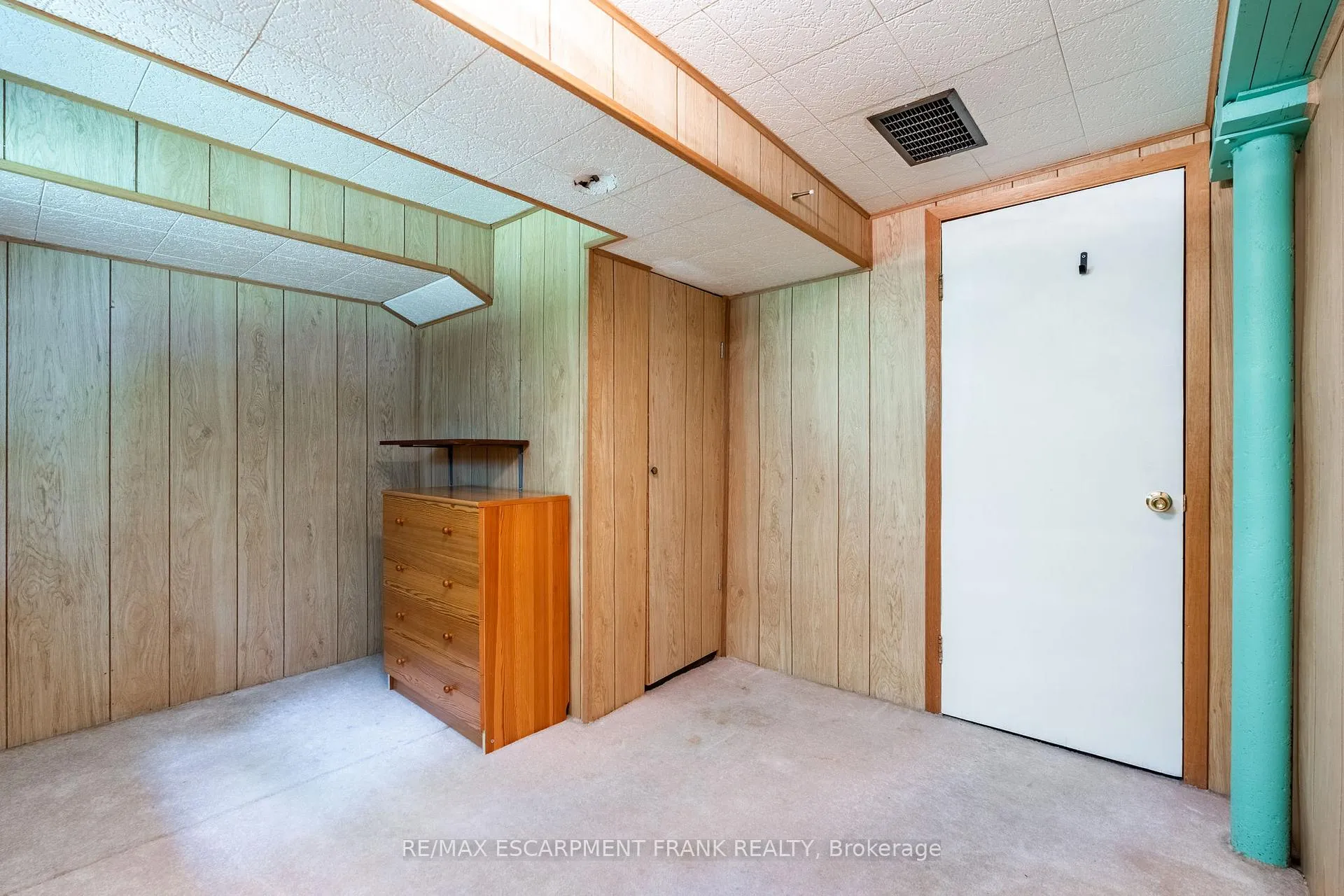 Photo 35 of 218 East 27th Street, Hamilton, Eastmount — HOMEH