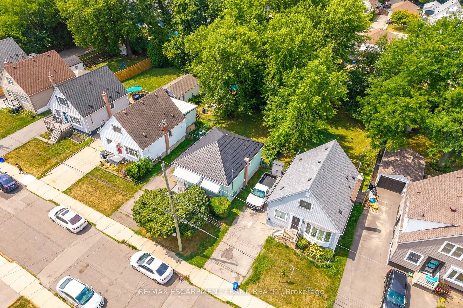 Photo 48 of 218 East 27th Street, Hamilton, Eastmount — HOMEH