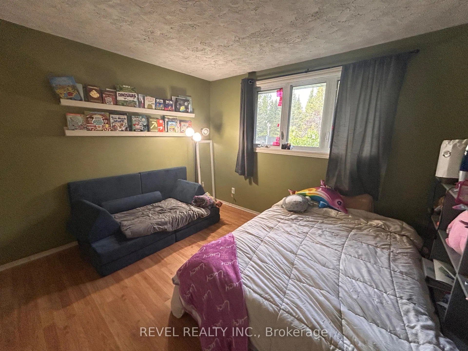 Photo 21 of 1250 Highway 11 S, Cochrane — HOMEH