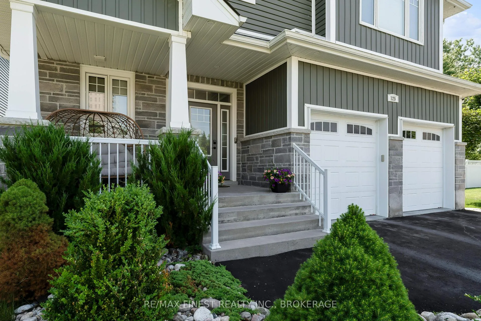 Photo 4 of 125 Aldergrove Place, Kingston, West of Sir John A. Blvd — HOMEH