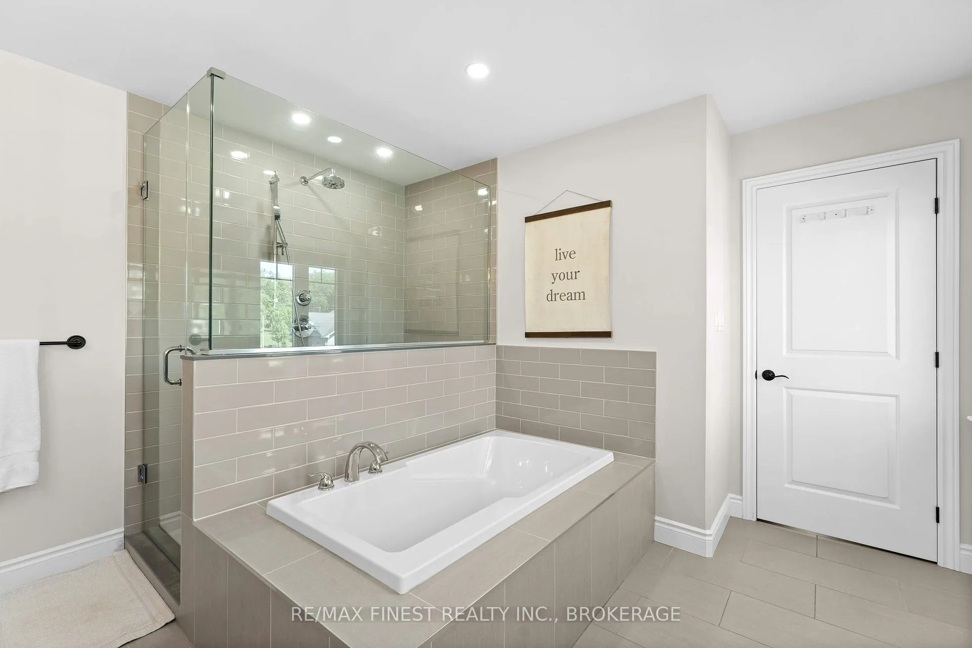 Photo 28 of 125 Aldergrove Place, Kingston, West of Sir John A. Blvd — HOMEH