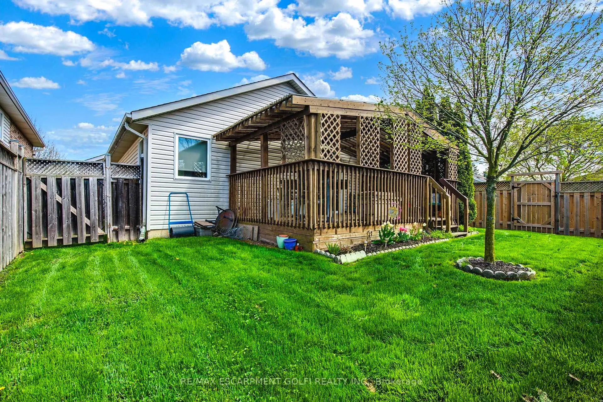 Photo 30 of 44 Lea Crescent, Welland, West Welland — HOMEH