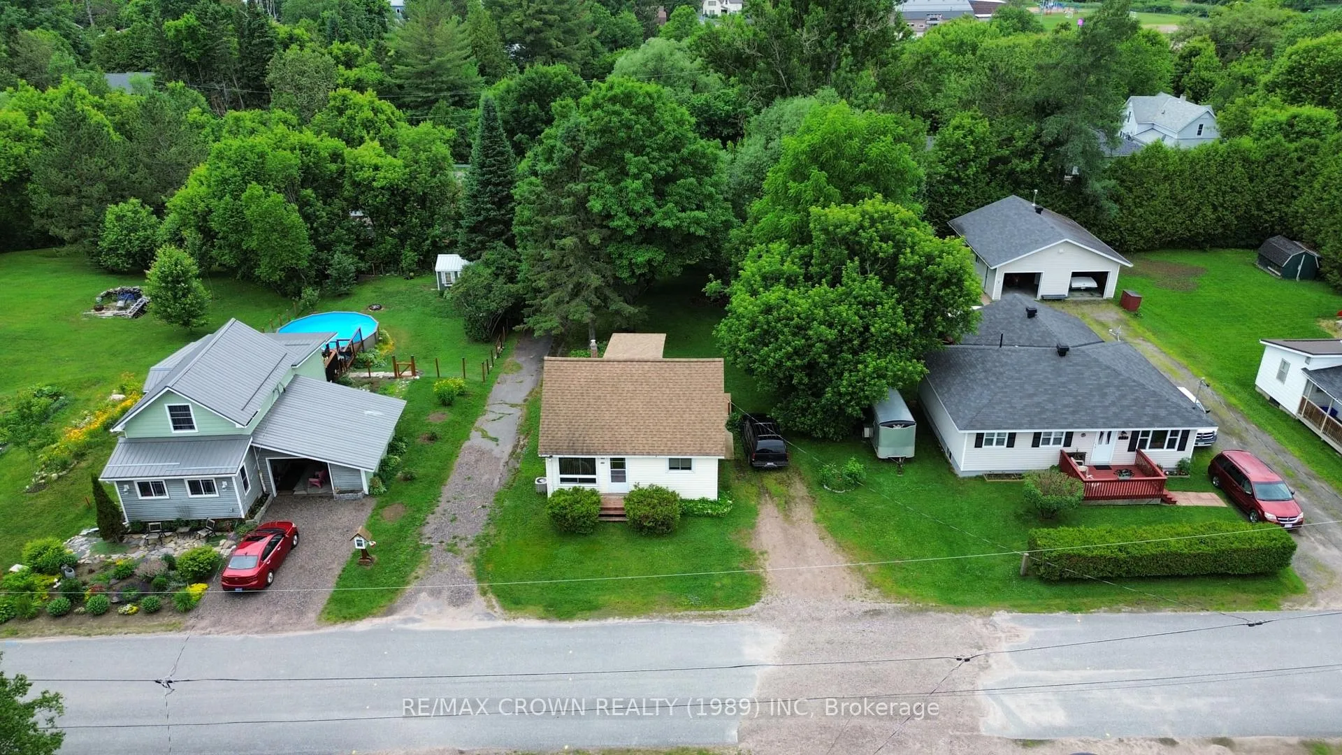 Photo 4 of 323 Spetz Street, Powassan — HOMEH