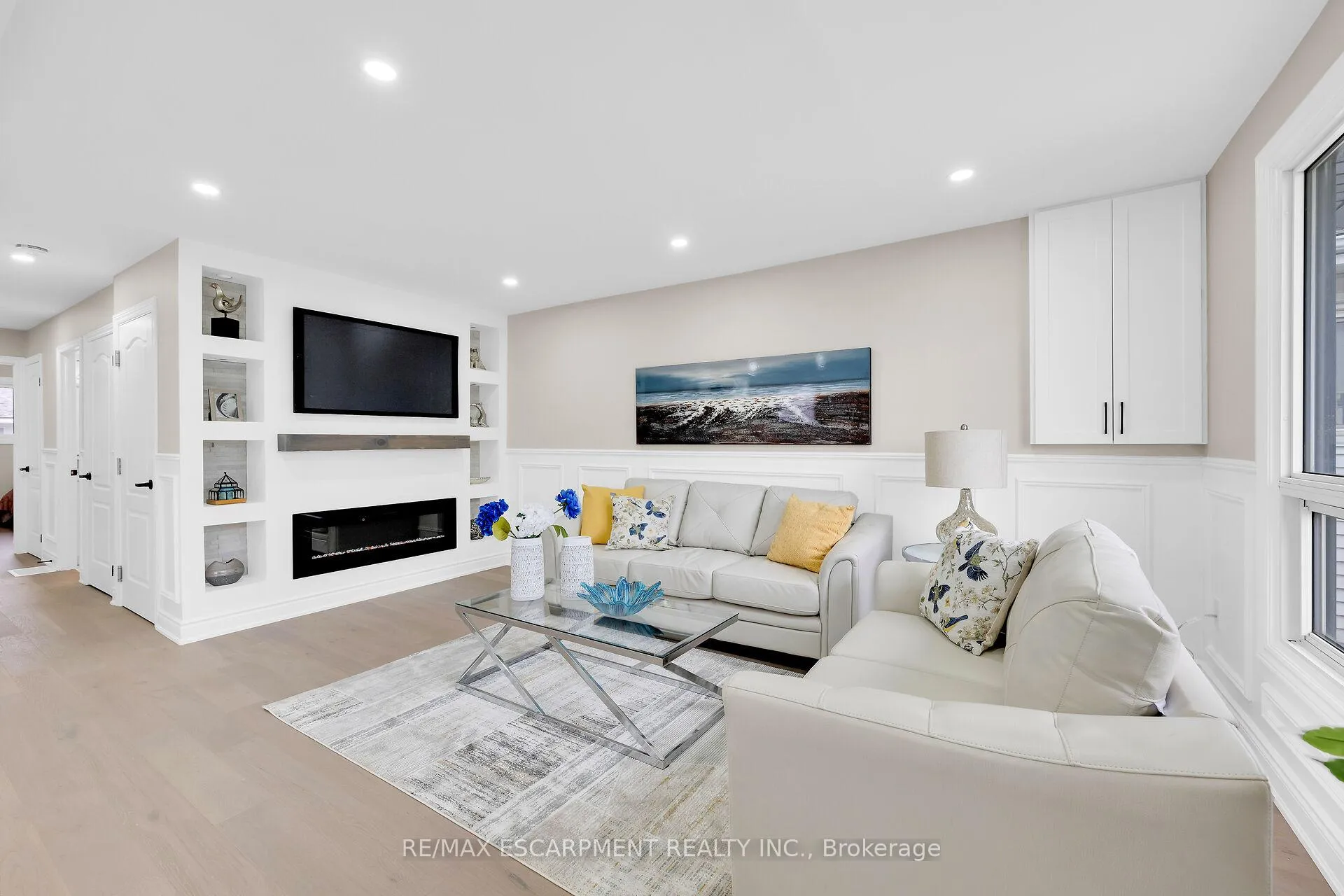 Photo 1 of 944 Concession Street, Hamilton, Raleigh — HOMEH