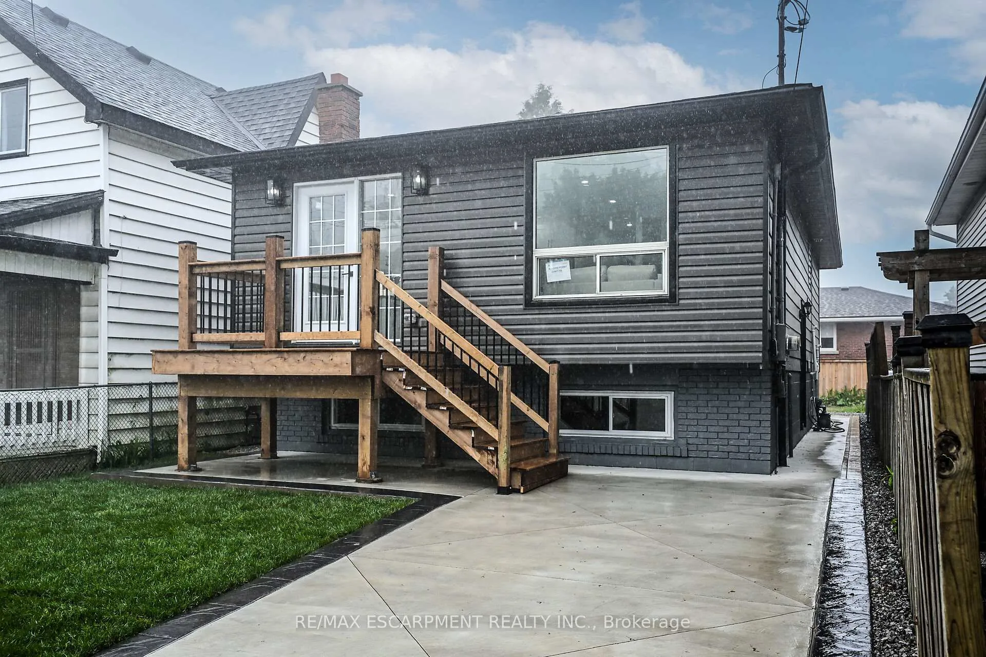Photo 4 of 944 Concession Street, Hamilton, Raleigh — HOMEH