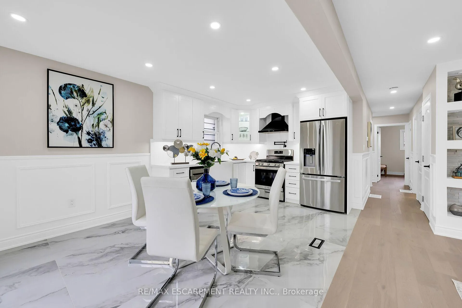 Photo 5 of 944 Concession Street, Hamilton, Raleigh — HOMEH