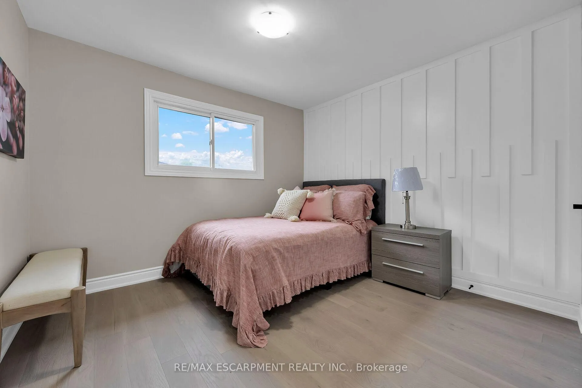 Photo 18 of 944 Concession Street, Hamilton, Raleigh — HOMEH