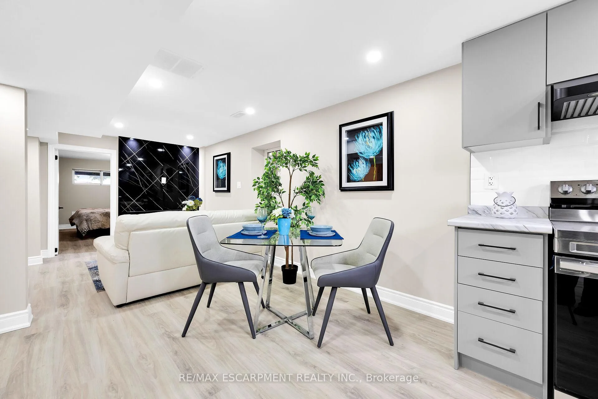 Photo 27 of 944 Concession Street, Hamilton, Raleigh — HOMEH