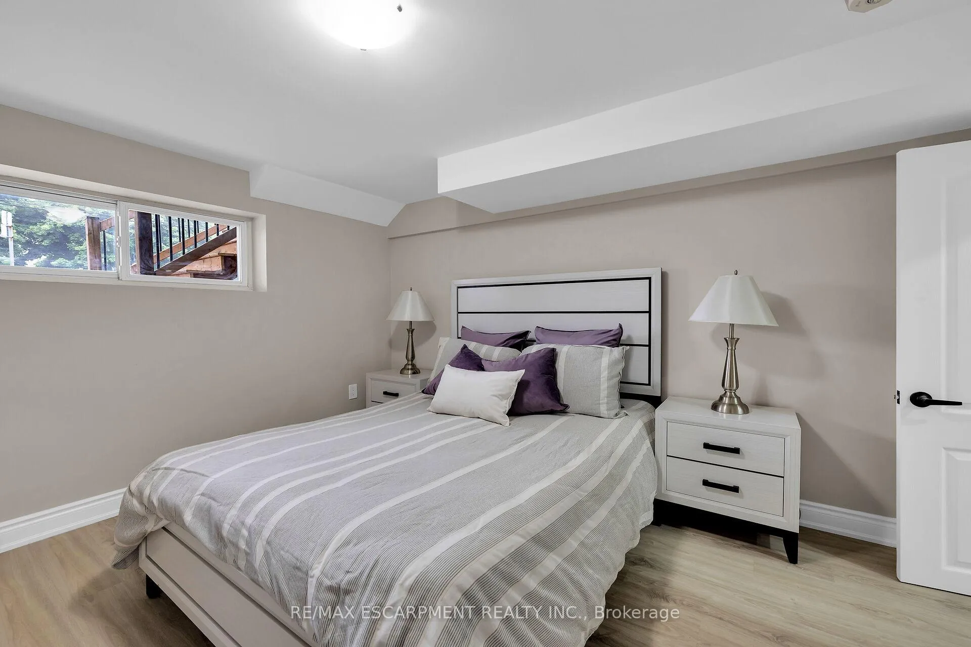 Photo 30 of 944 Concession Street, Hamilton, Raleigh — HOMEH