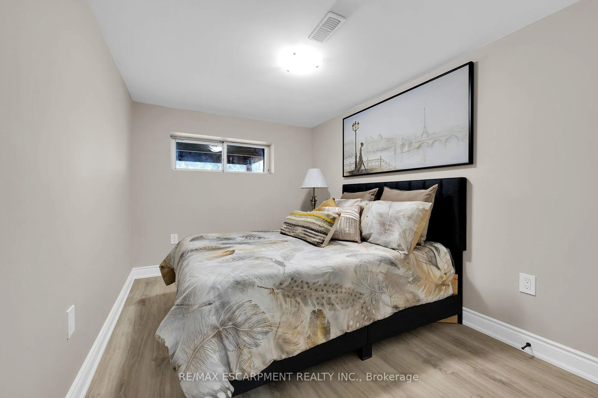 Photo 31 of 944 Concession Street, Hamilton, Raleigh — HOMEH