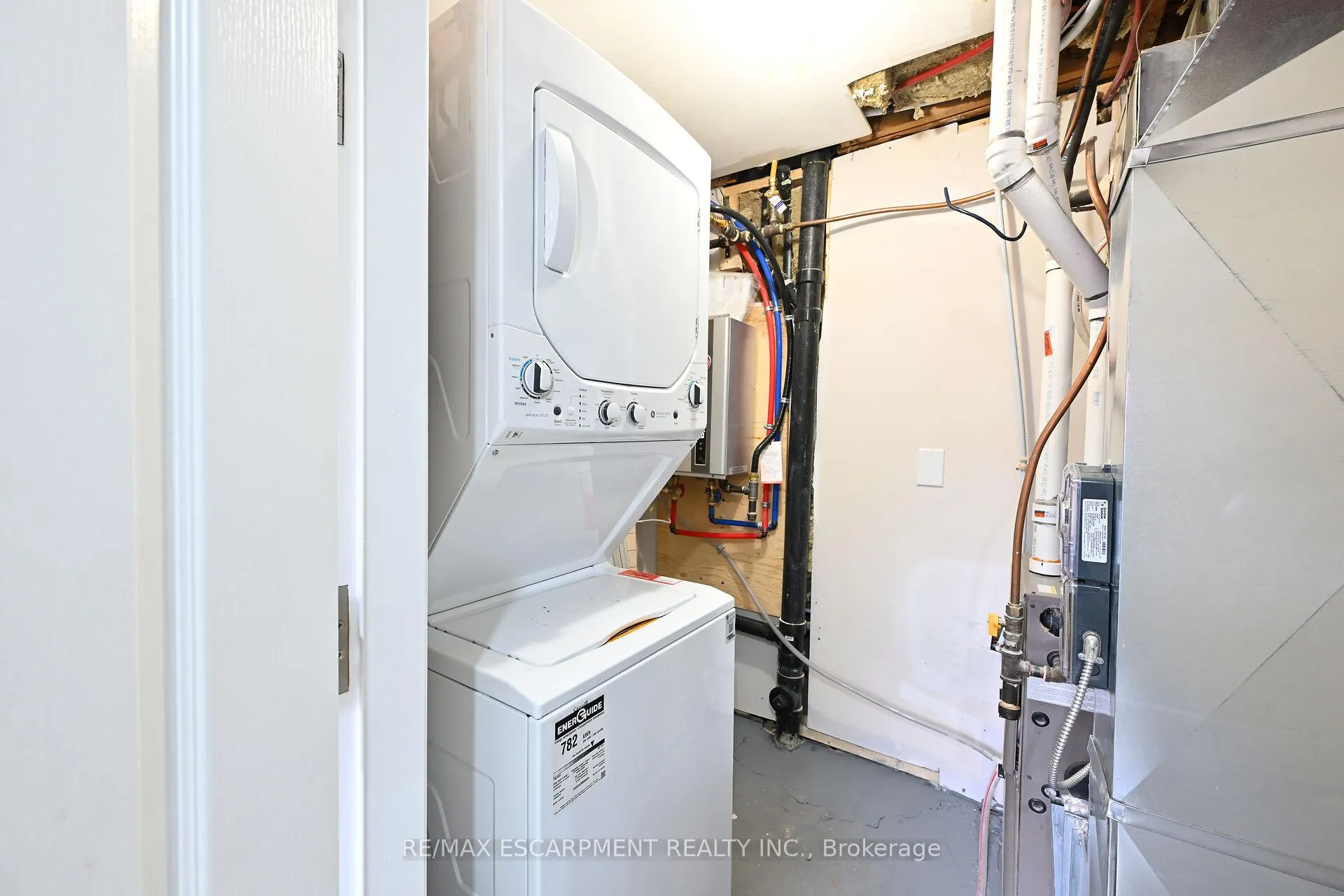 Photo 34 of 944 Concession Street, Hamilton, Raleigh — HOMEH