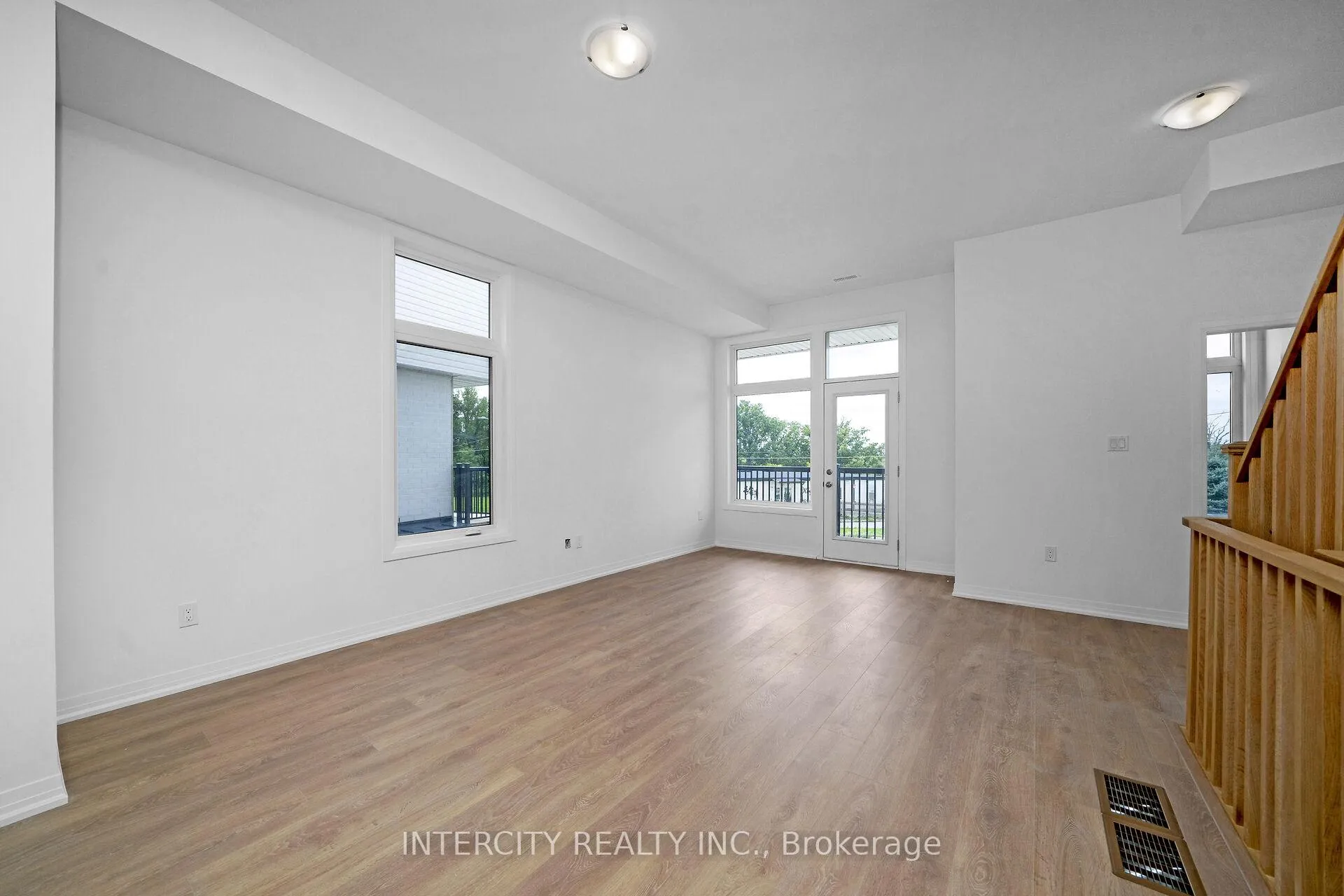 Photo 11 of 139 Markland Street, Markham, Cachet — HOMEH