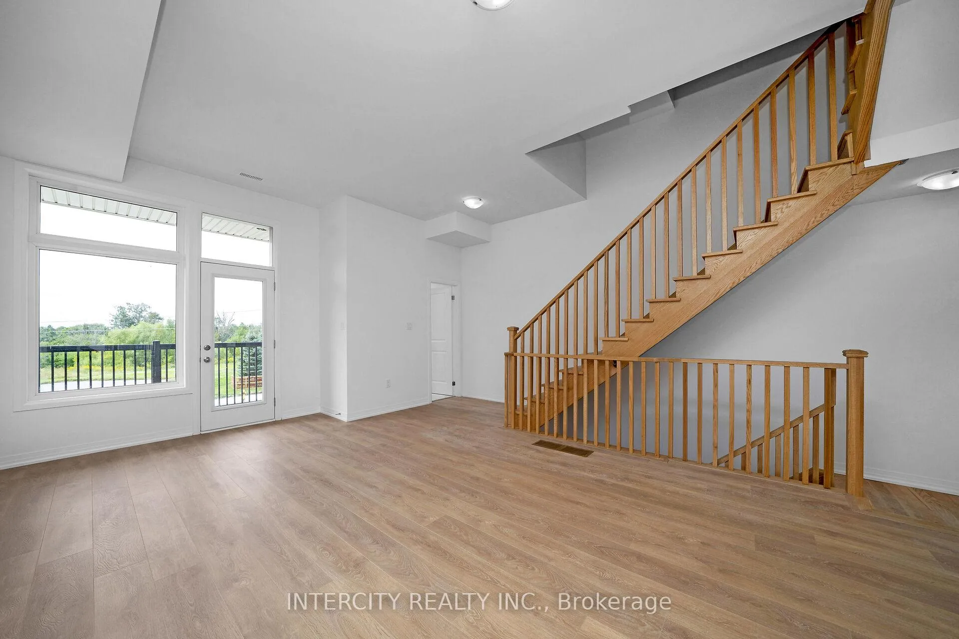Photo 12 of 139 Markland Street, Markham, Cachet — HOMEH