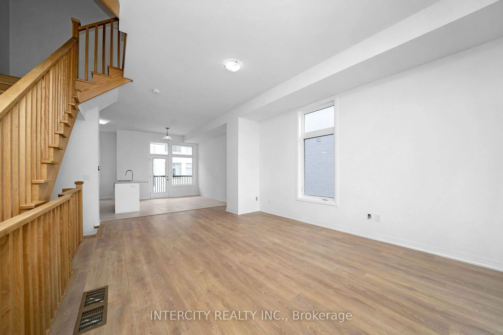 Photo 14 of 139 Markland Street, Markham, Cachet — HOMEH