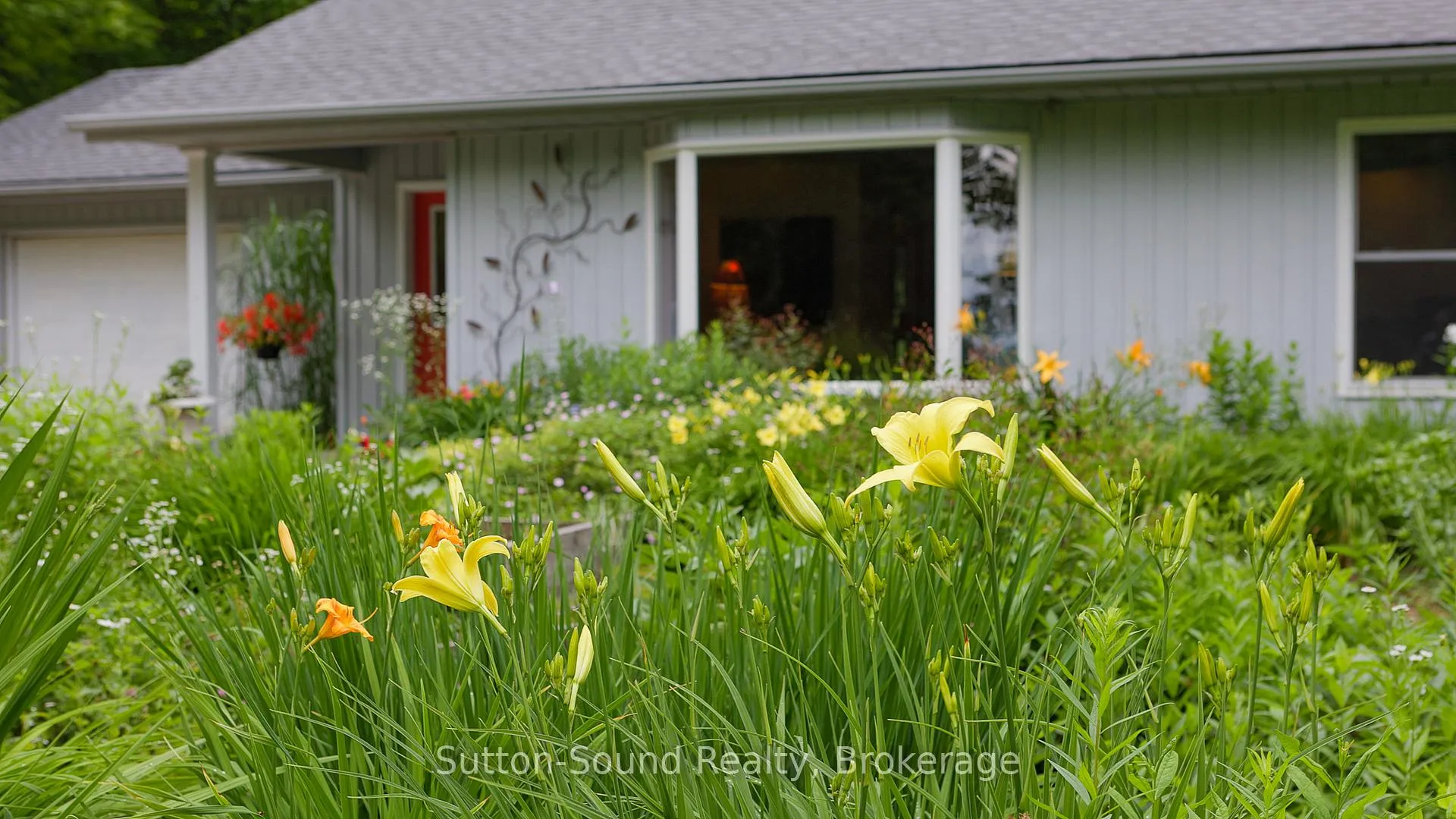 Photo 5 of 823665 Massie Road, Chatsworth — HOMEH