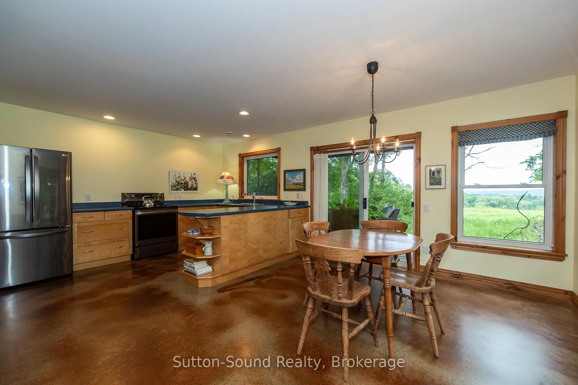 Photo 15 of 823665 Massie Road, Chatsworth — HOMEH