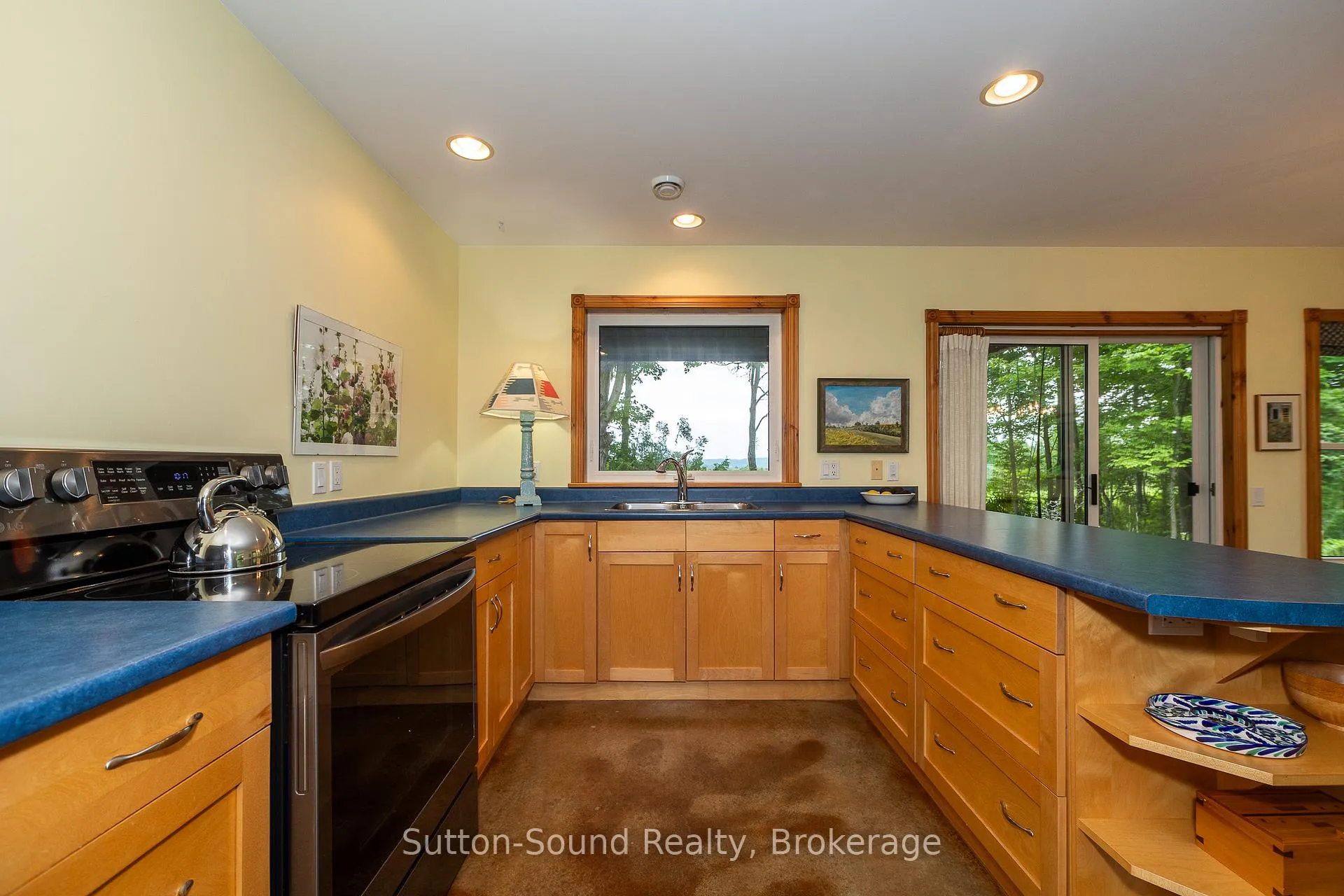 Photo 16 of 823665 Massie Road, Chatsworth — HOMEH