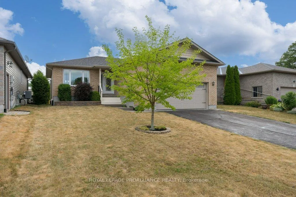 Photo 6 of 52 Cedar Creek Way, Quinte West, Frankford Ward — HOMEH