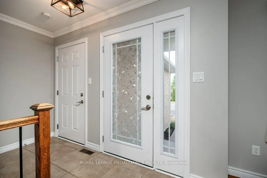 Photo 10 of 52 Cedar Creek Way, Quinte West, Frankford Ward — HOMEH