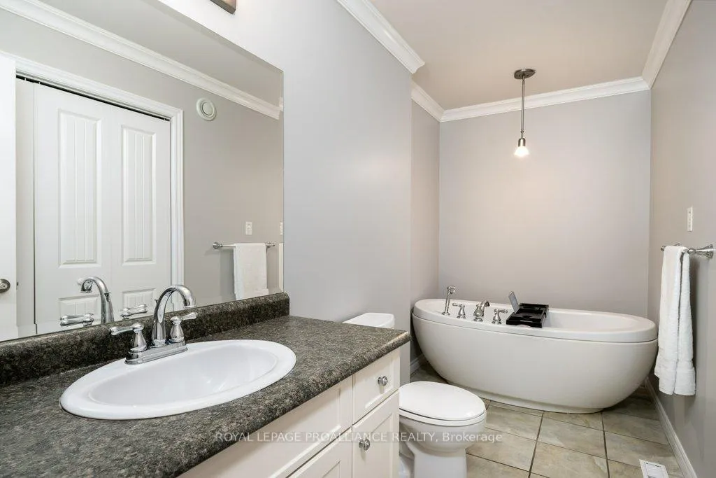 Photo 19 of 52 Cedar Creek Way, Quinte West, Frankford Ward — HOMEH