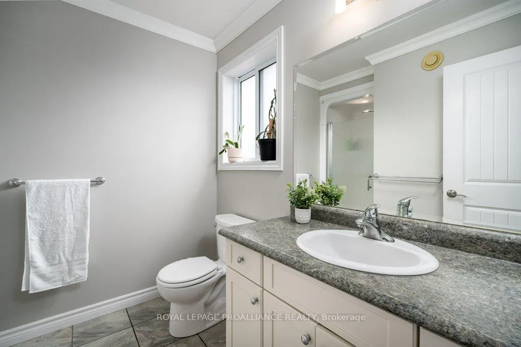 Photo 24 of 52 Cedar Creek Way, Quinte West, Frankford Ward — HOMEH