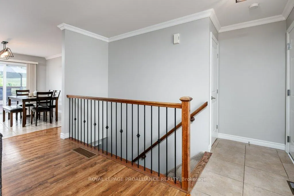 Photo 25 of 52 Cedar Creek Way, Quinte West, Frankford Ward — HOMEH