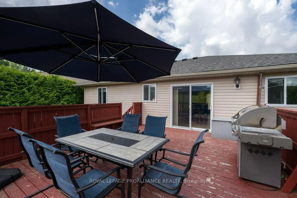 Photo 35 of 52 Cedar Creek Way, Quinte West, Frankford Ward — HOMEH