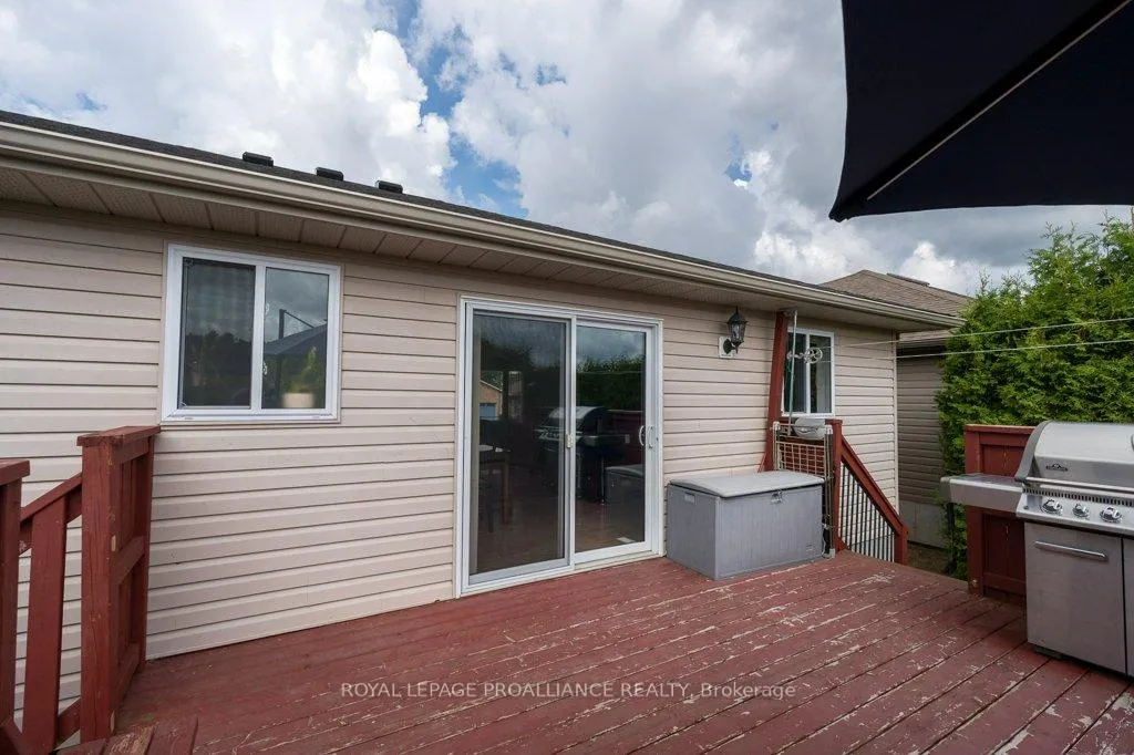 Photo 36 of 52 Cedar Creek Way, Quinte West, Frankford Ward — HOMEH
