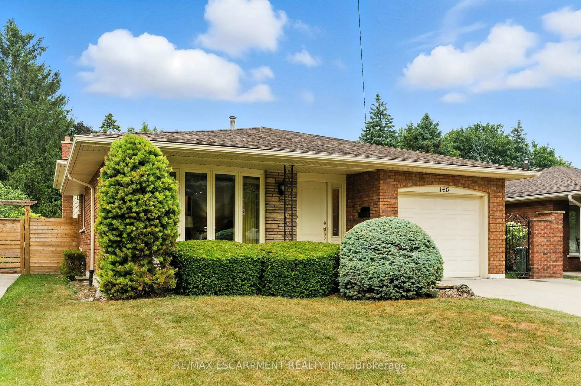 Photo 2 of 146 San Francisco Avenue, Hamilton, Mountview — HOMEH