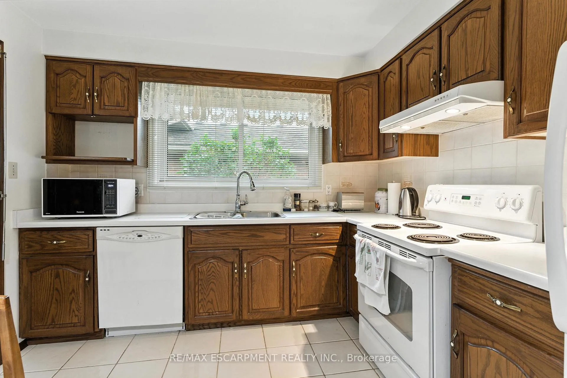 Photo 10 of 146 San Francisco Avenue, Hamilton, Mountview — HOMEH