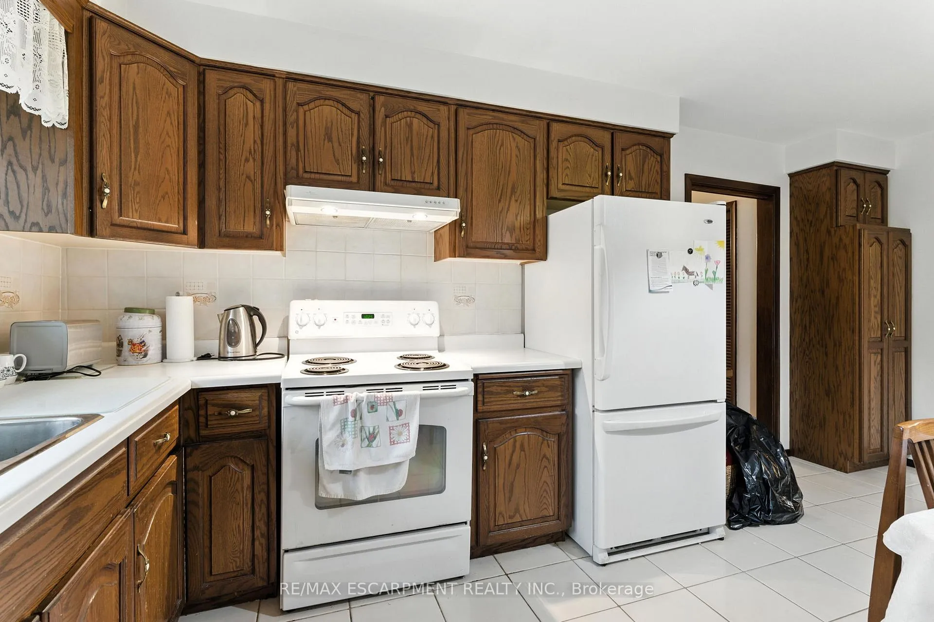 Photo 12 of 146 San Francisco Avenue, Hamilton, Mountview — HOMEH