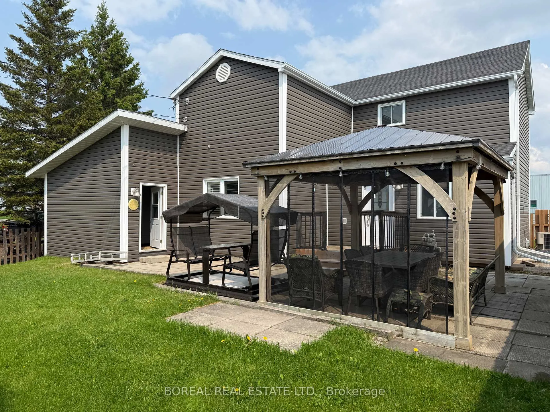 Photo 6 of 1 Boisvert Crescent, Cochrane — HOMEH