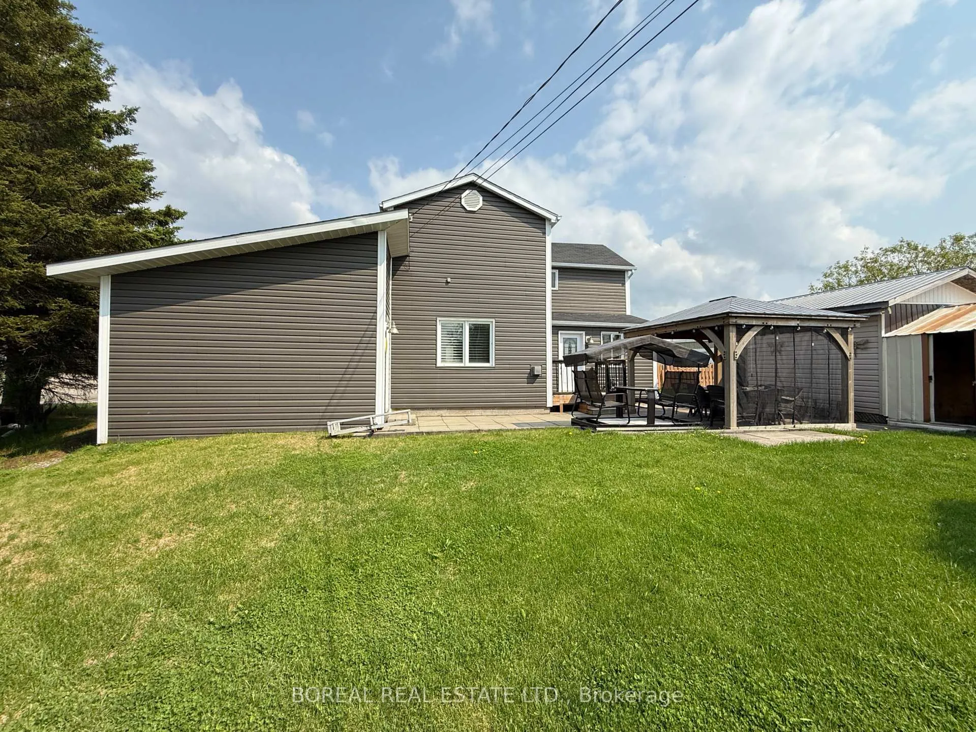 Photo 13 of 1 Boisvert Crescent, Cochrane — HOMEH