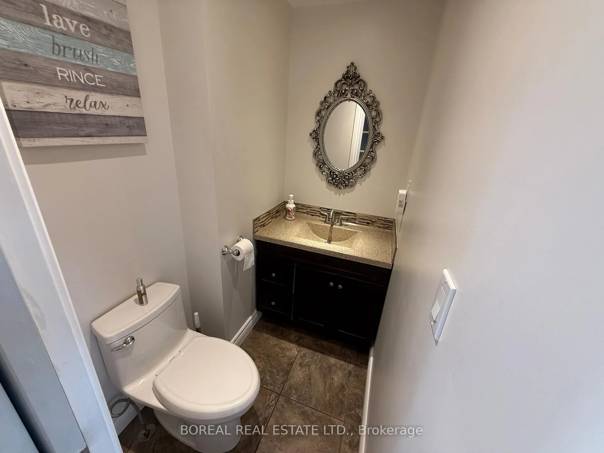 Photo 17 of 1 Boisvert Crescent, Cochrane — HOMEH