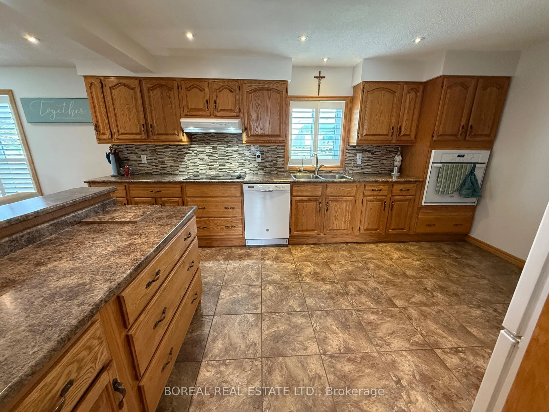 Photo 18 of 1 Boisvert Crescent, Cochrane — HOMEH