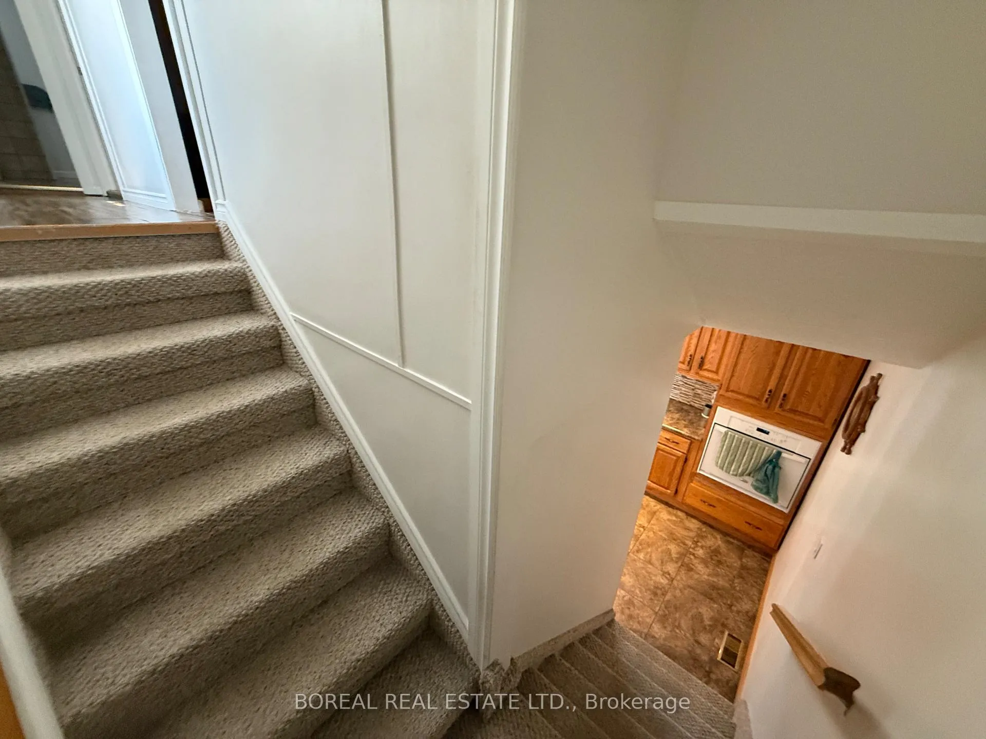 Photo 23 of 1 Boisvert Crescent, Cochrane — HOMEH