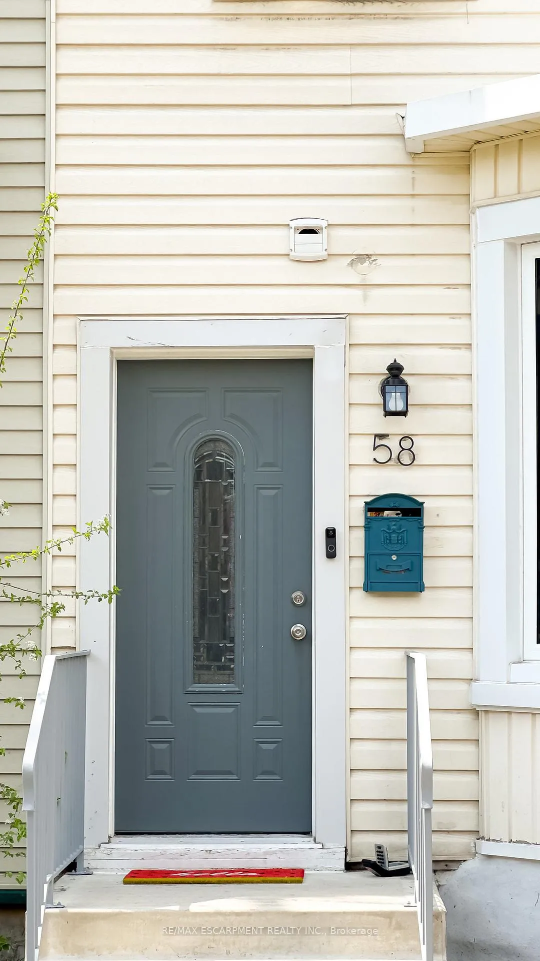 Photo 5 of 58 Margaret Street, Hamilton, Strathcona — HOMEH
