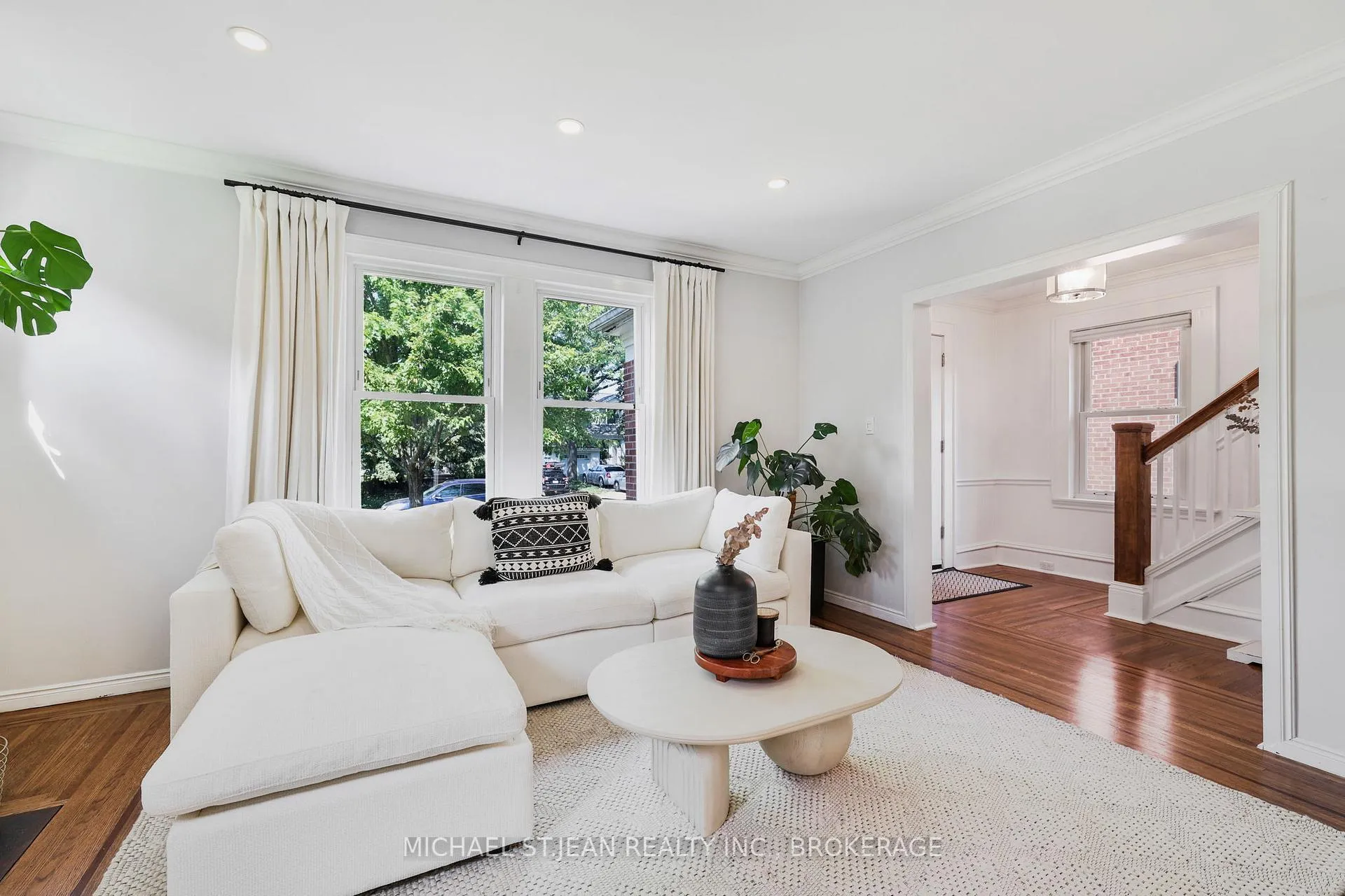 Photo 10 of 32 Mountain Park Avenue, Hamilton, Centremount — HOMEH