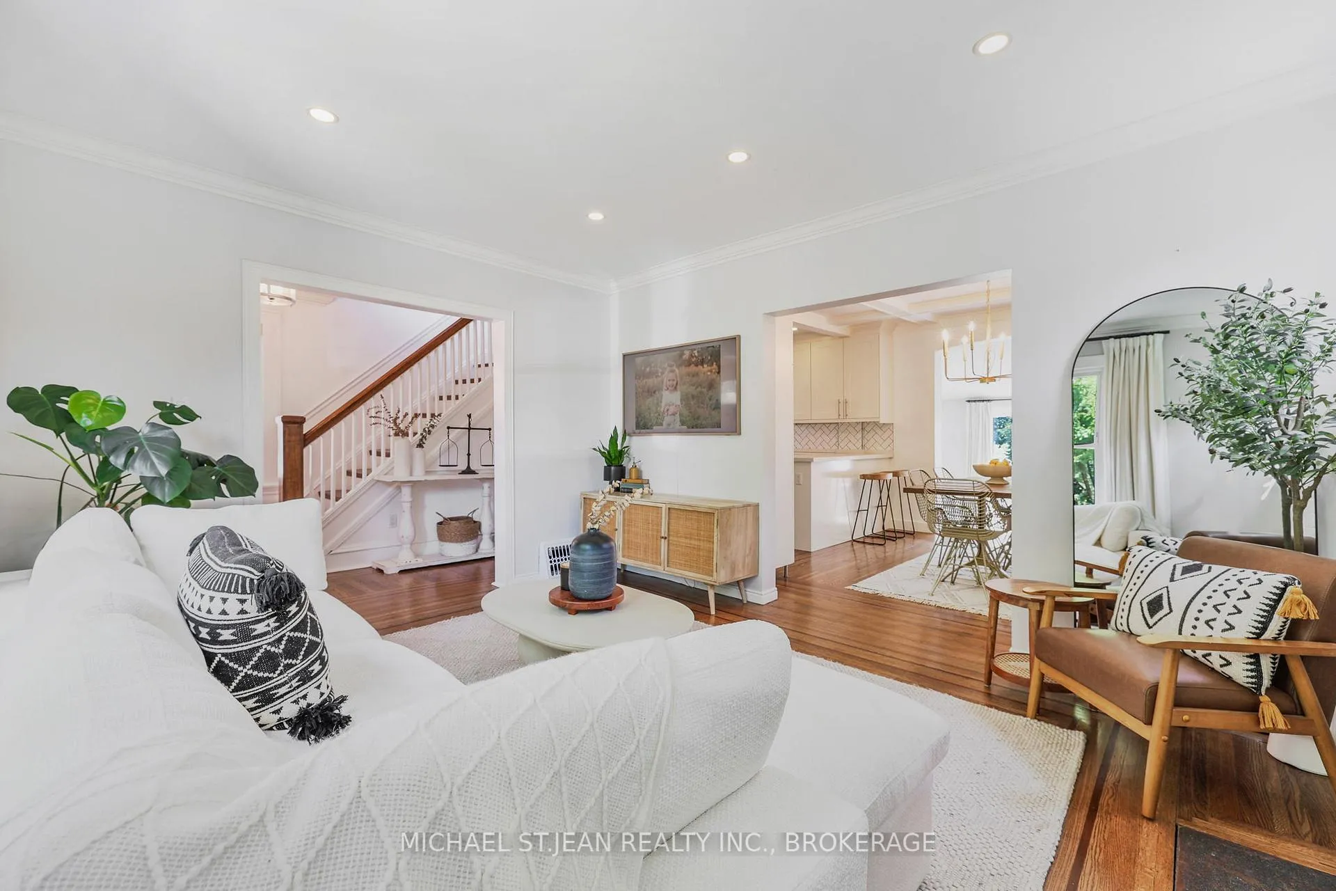 Photo 11 of 32 Mountain Park Avenue, Hamilton, Centremount — HOMEH