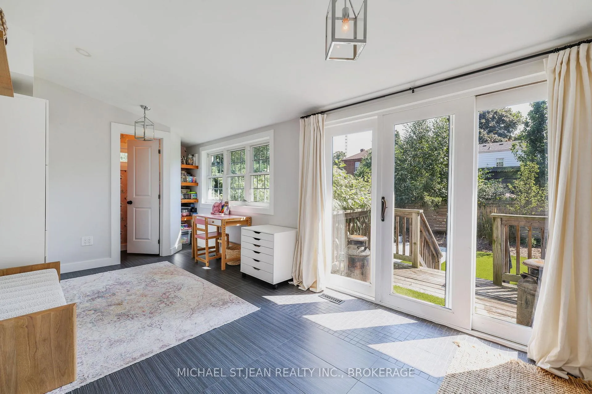 Photo 12 of 32 Mountain Park Avenue, Hamilton, Centremount — HOMEH