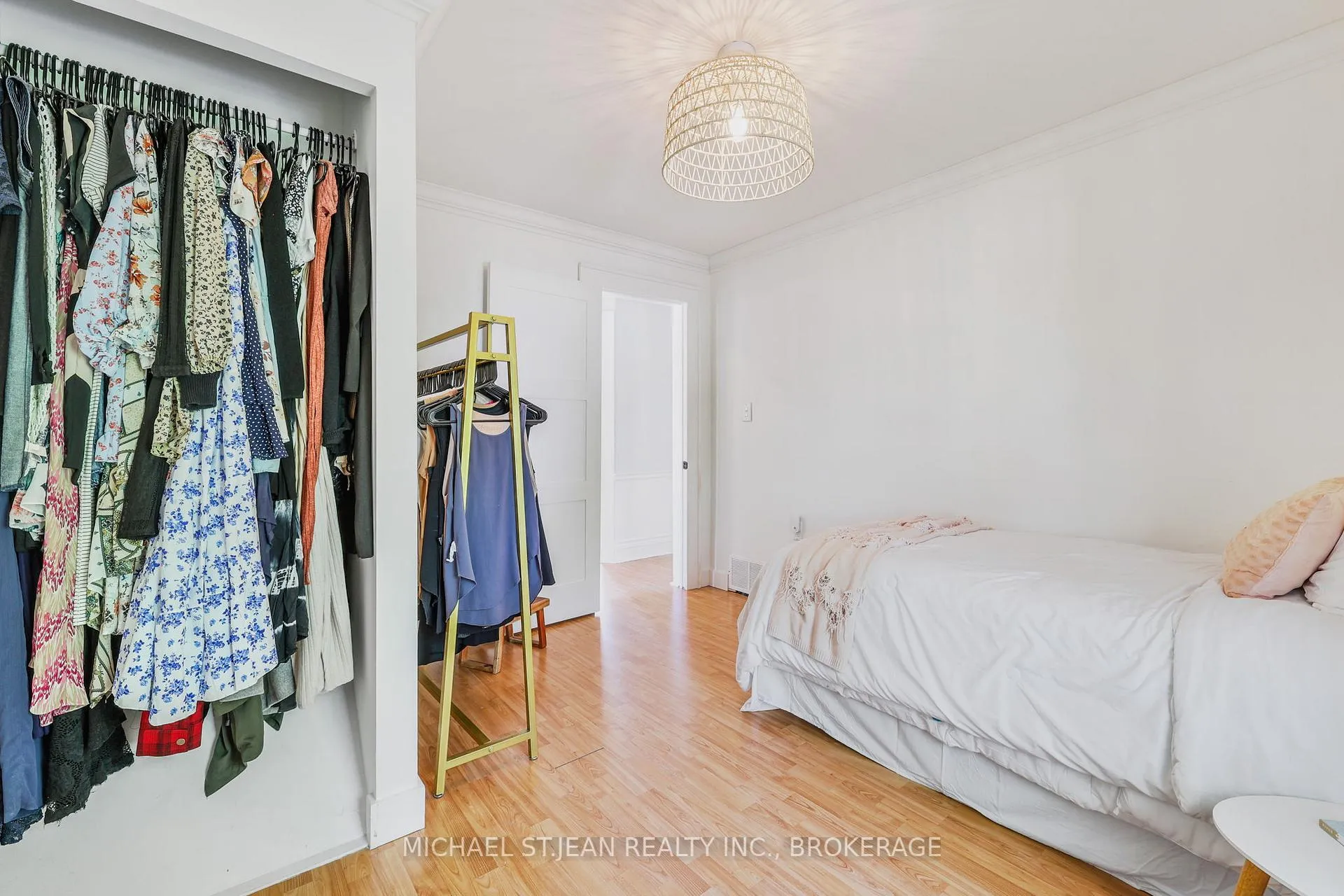 Photo 29 of 32 Mountain Park Avenue, Hamilton, Centremount — HOMEH