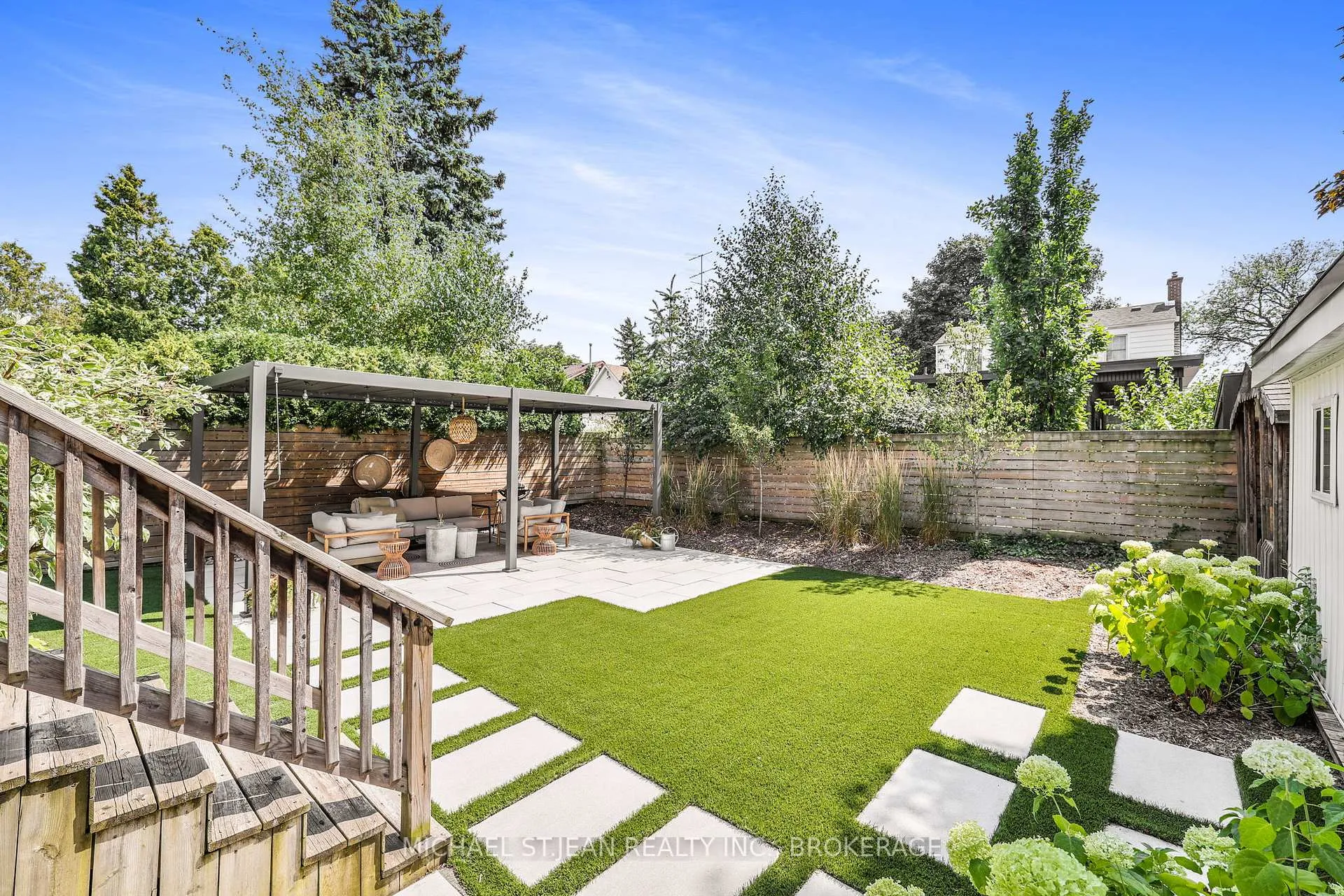 Photo 34 of 32 Mountain Park Avenue, Hamilton, Centremount — HOMEH