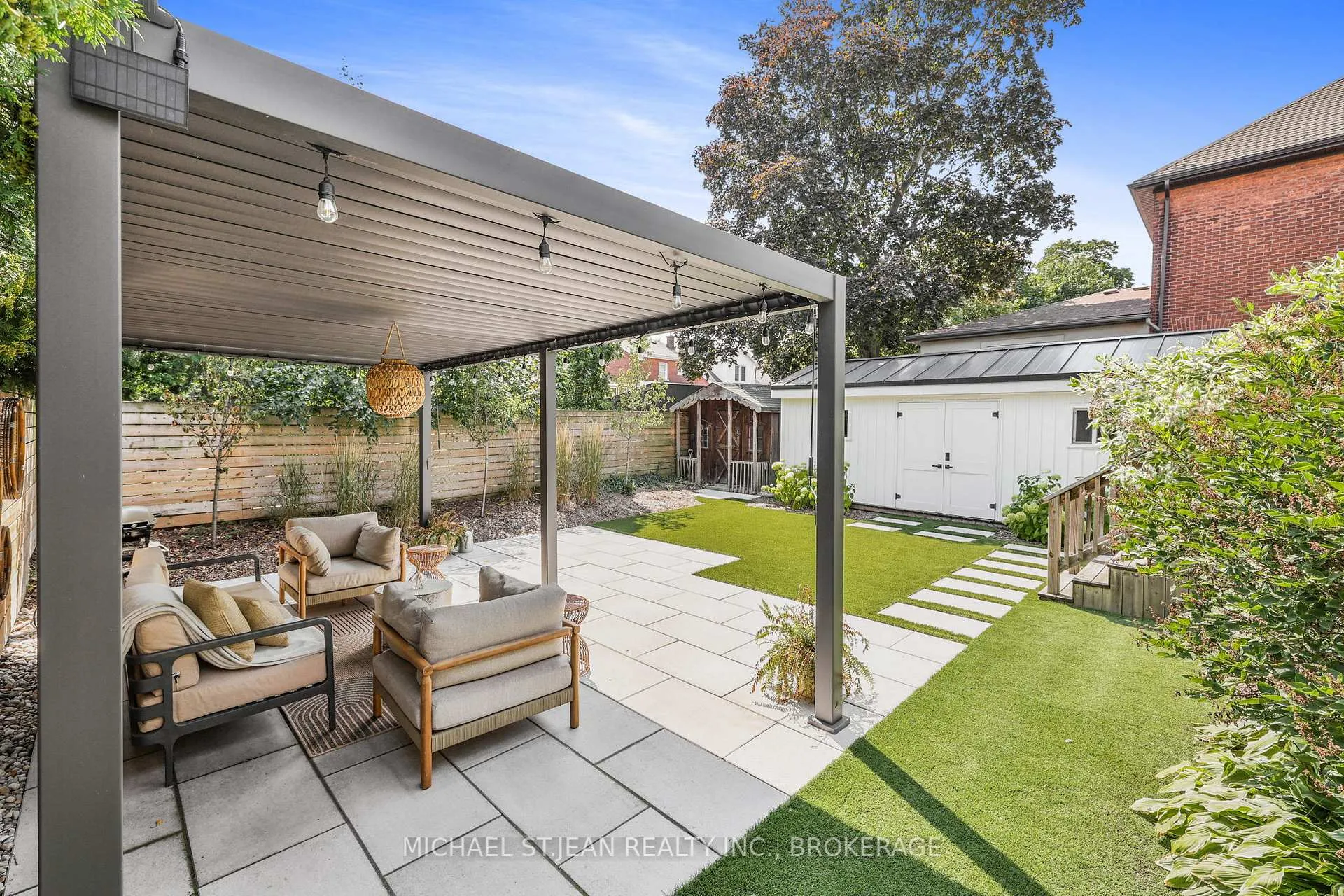Photo 36 of 32 Mountain Park Avenue, Hamilton, Centremount — HOMEH