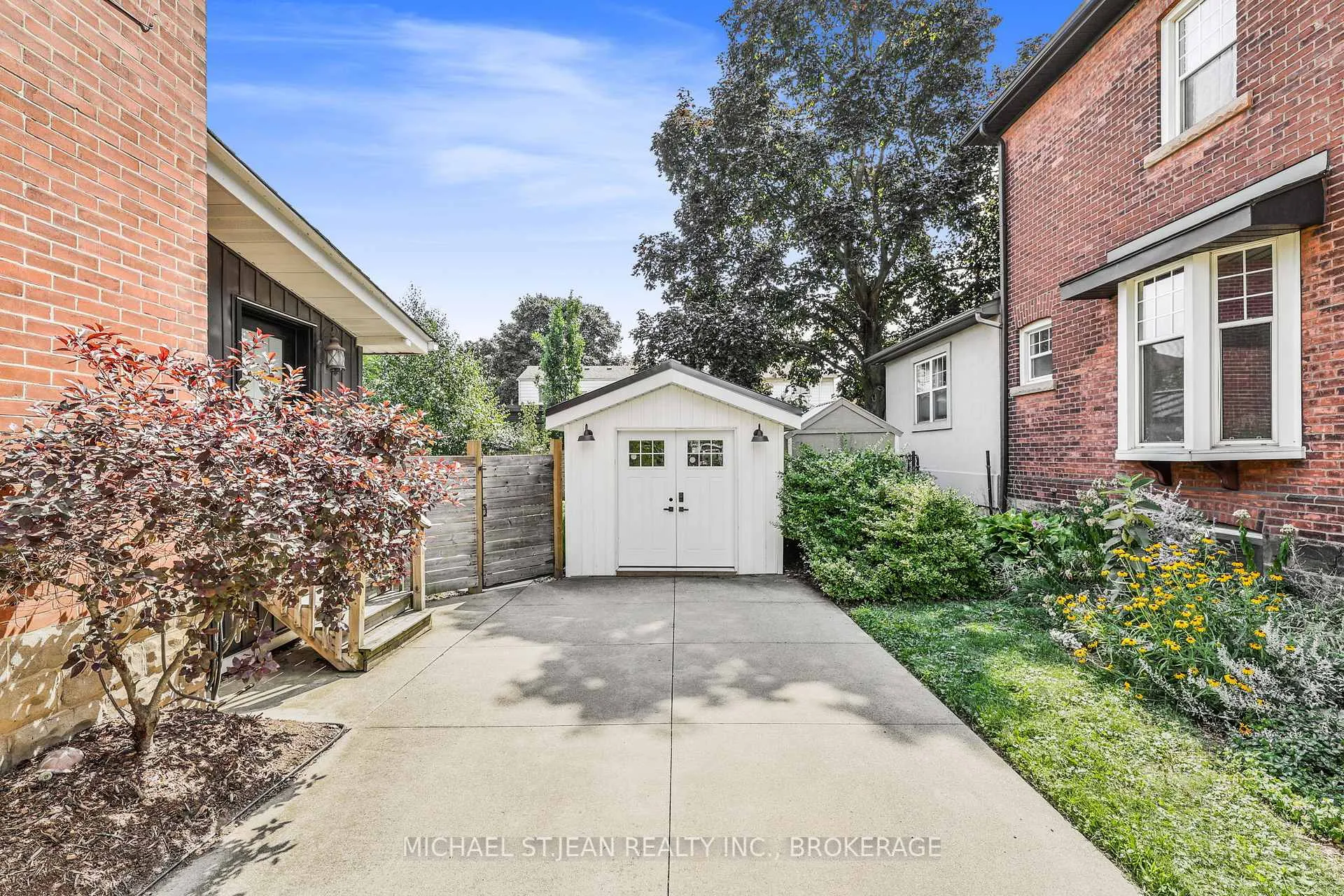 Photo 38 of 32 Mountain Park Avenue, Hamilton, Centremount — HOMEH