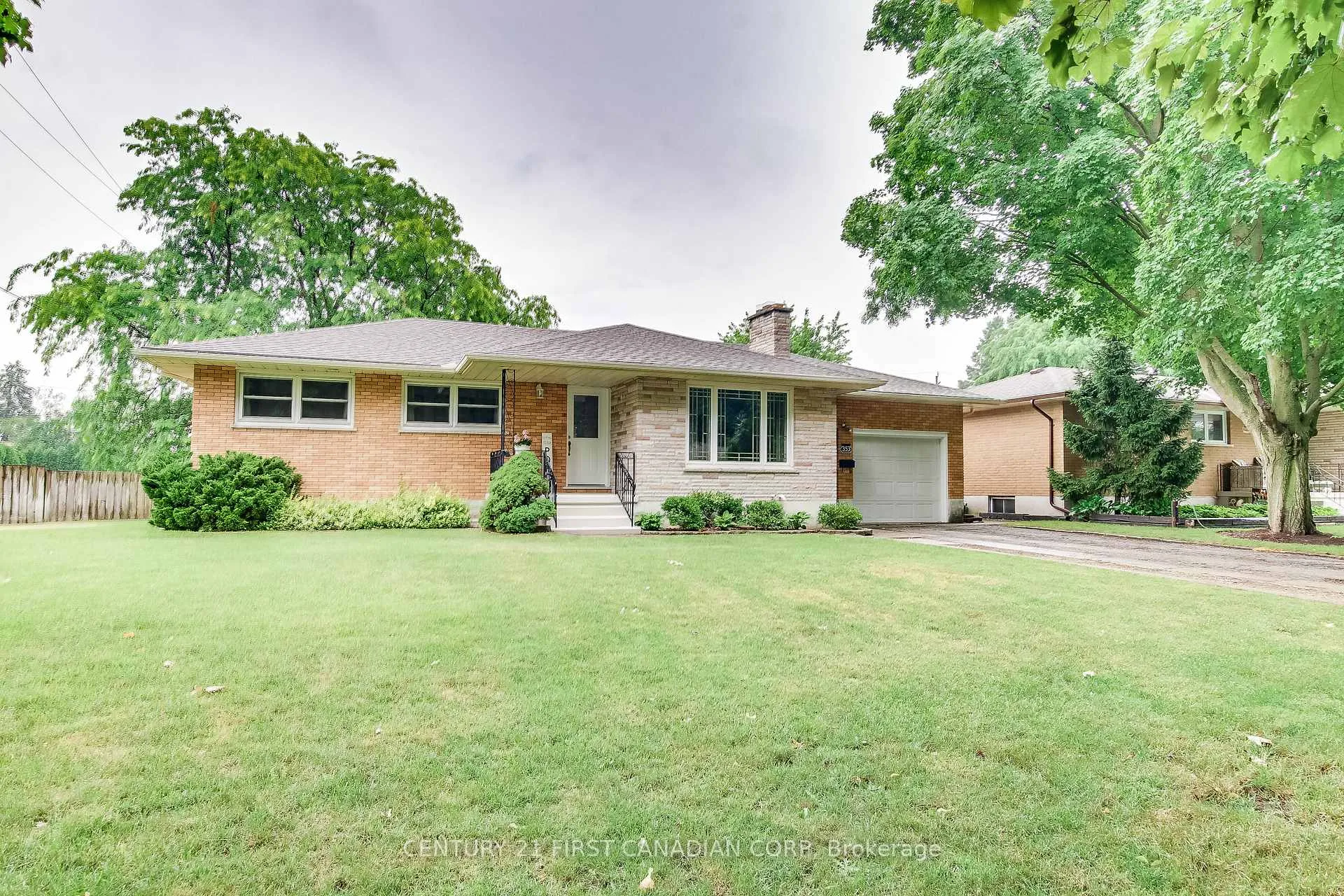 Photo 2 of 353 Adelaide Street, Strathroy-Caradoc, SW — HOMEH