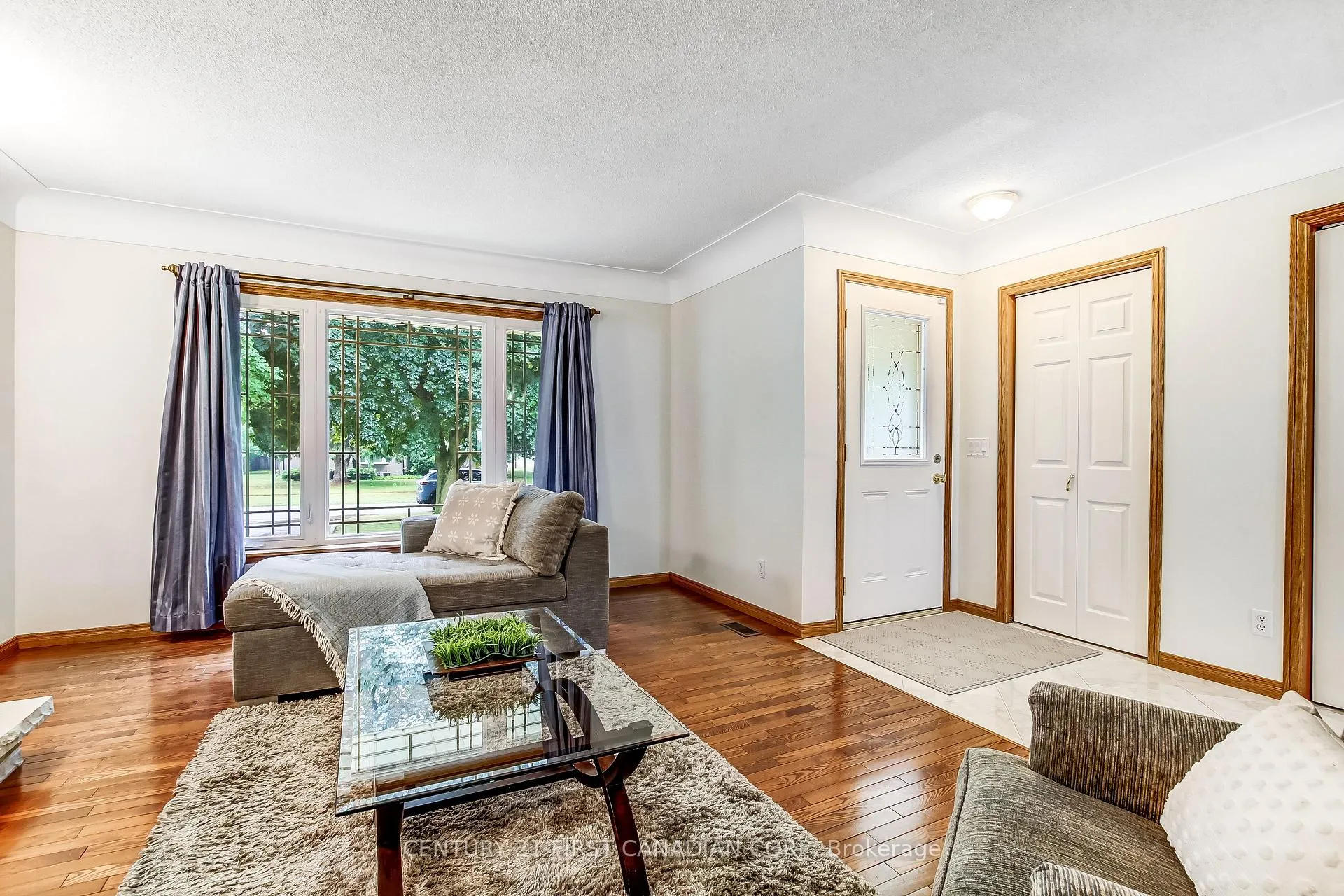 Photo 4 of 353 Adelaide Street, Strathroy-Caradoc, SW — HOMEH