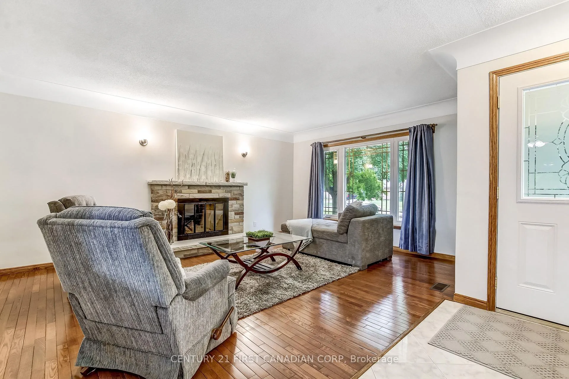 Photo 5 of 353 Adelaide Street, Strathroy-Caradoc, SW — HOMEH