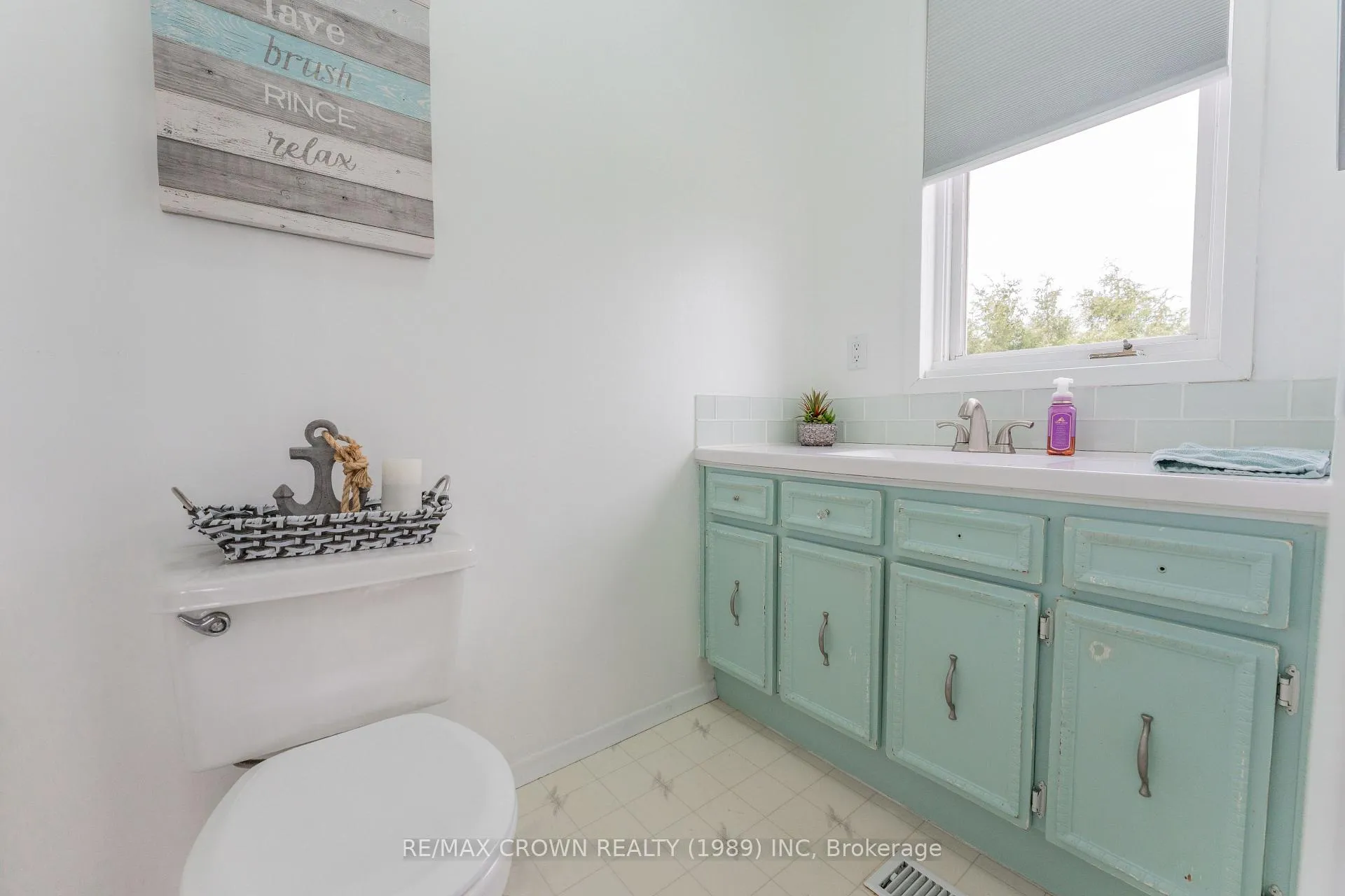 Photo 13 of 20 Bouldier Street, Kapuskasing — HOMEH