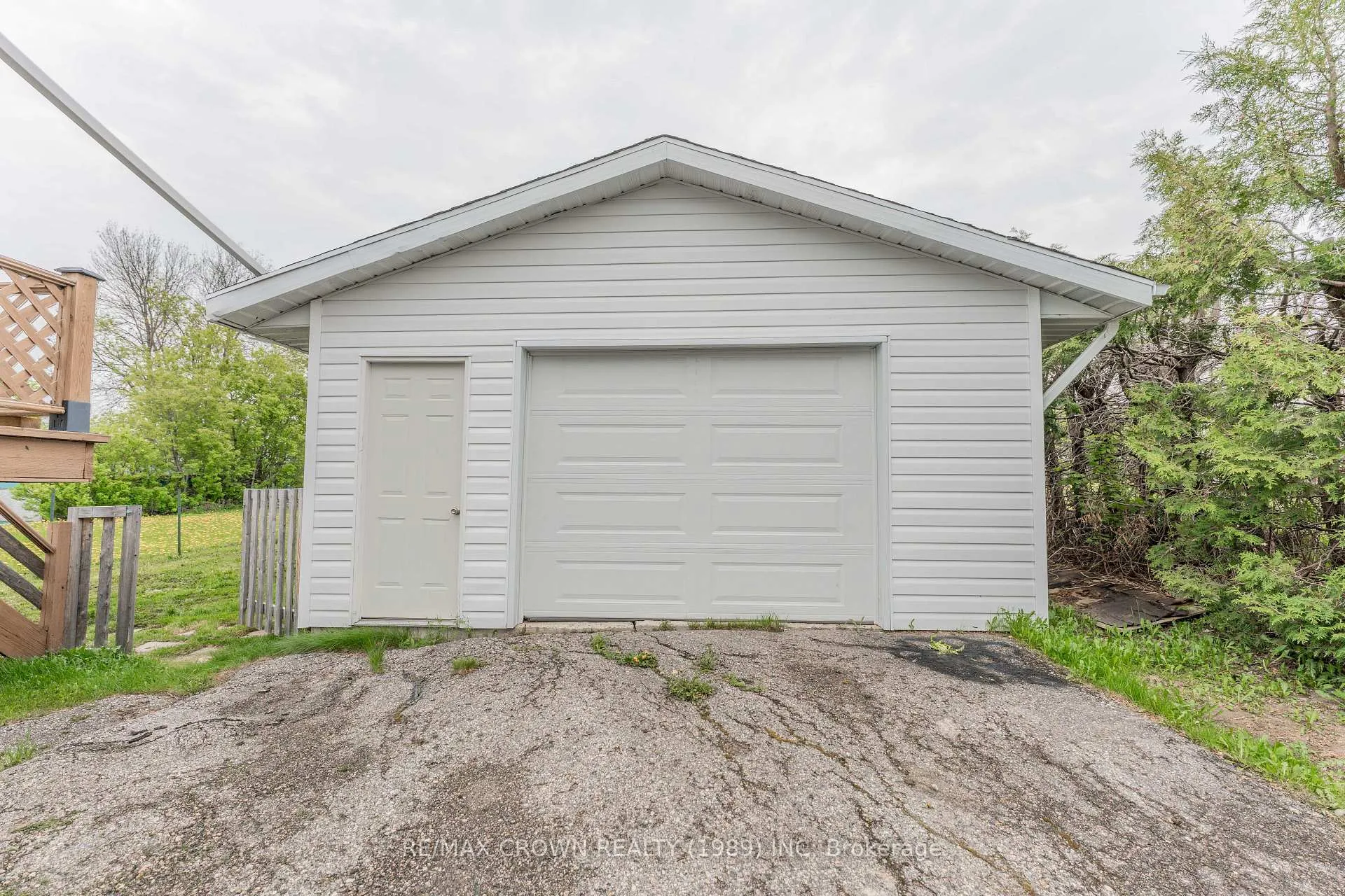 Photo 32 of 20 Bouldier Street, Kapuskasing — HOMEH