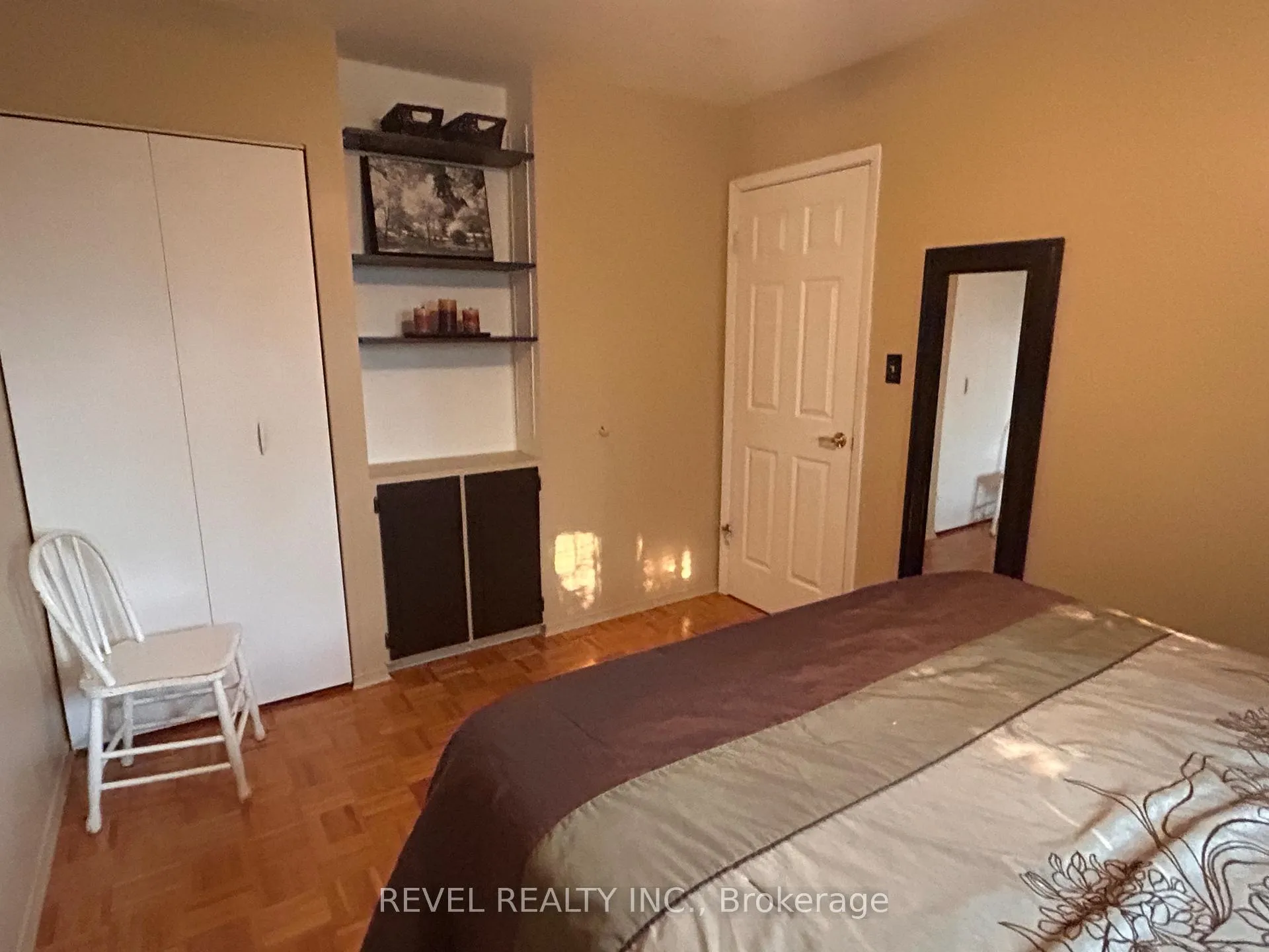 Photo 17 of 446 Eleventh Avenue, Cochrane — HOMEH